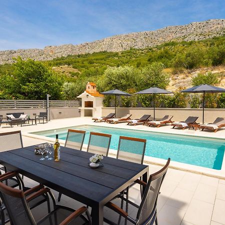 Luxury Apartment Lorena - Private Heated Pool - Есенице Экстерьер фото