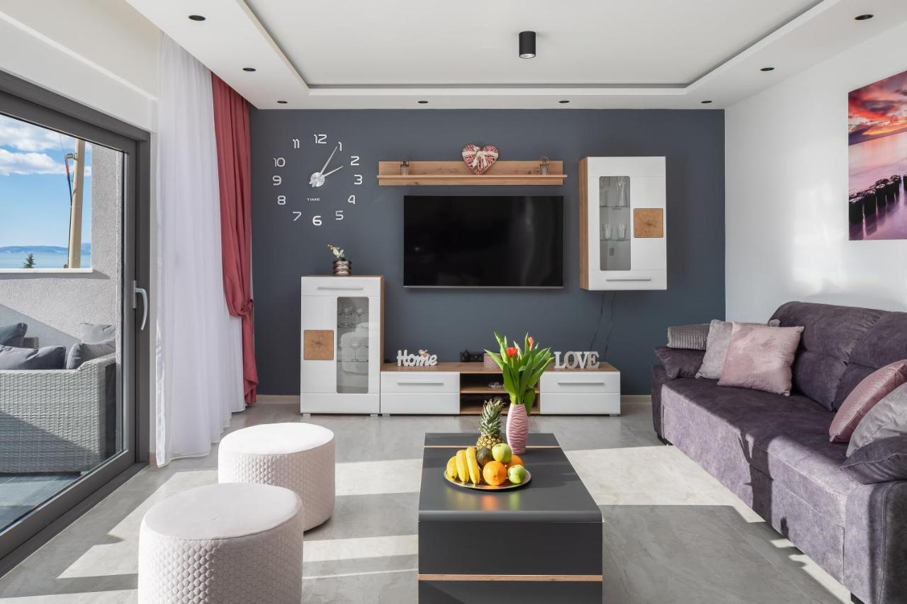 Luxury Apartment Lorena - Private Heated Pool - Есенице Экстерьер фото