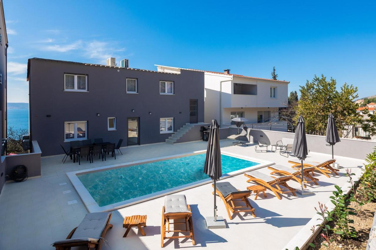 Luxury Apartment Lorena - Private Heated Pool - Есенице Экстерьер фото