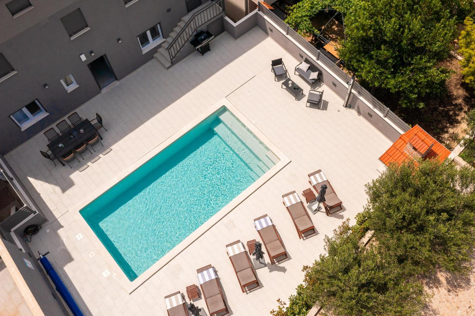 Luxury Apartment Lorena - Private Heated Pool - Есенице Экстерьер фото