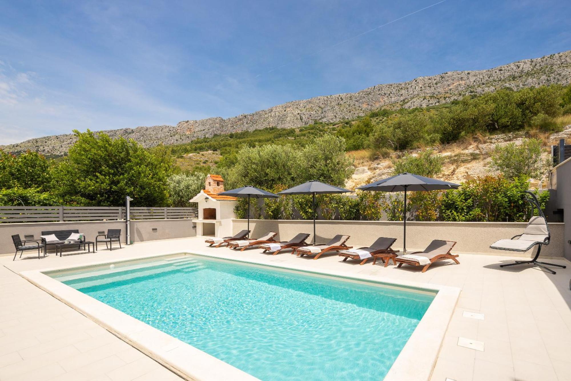 Luxury Apartment Lorena - Private Heated Pool - Есенице Экстерьер фото