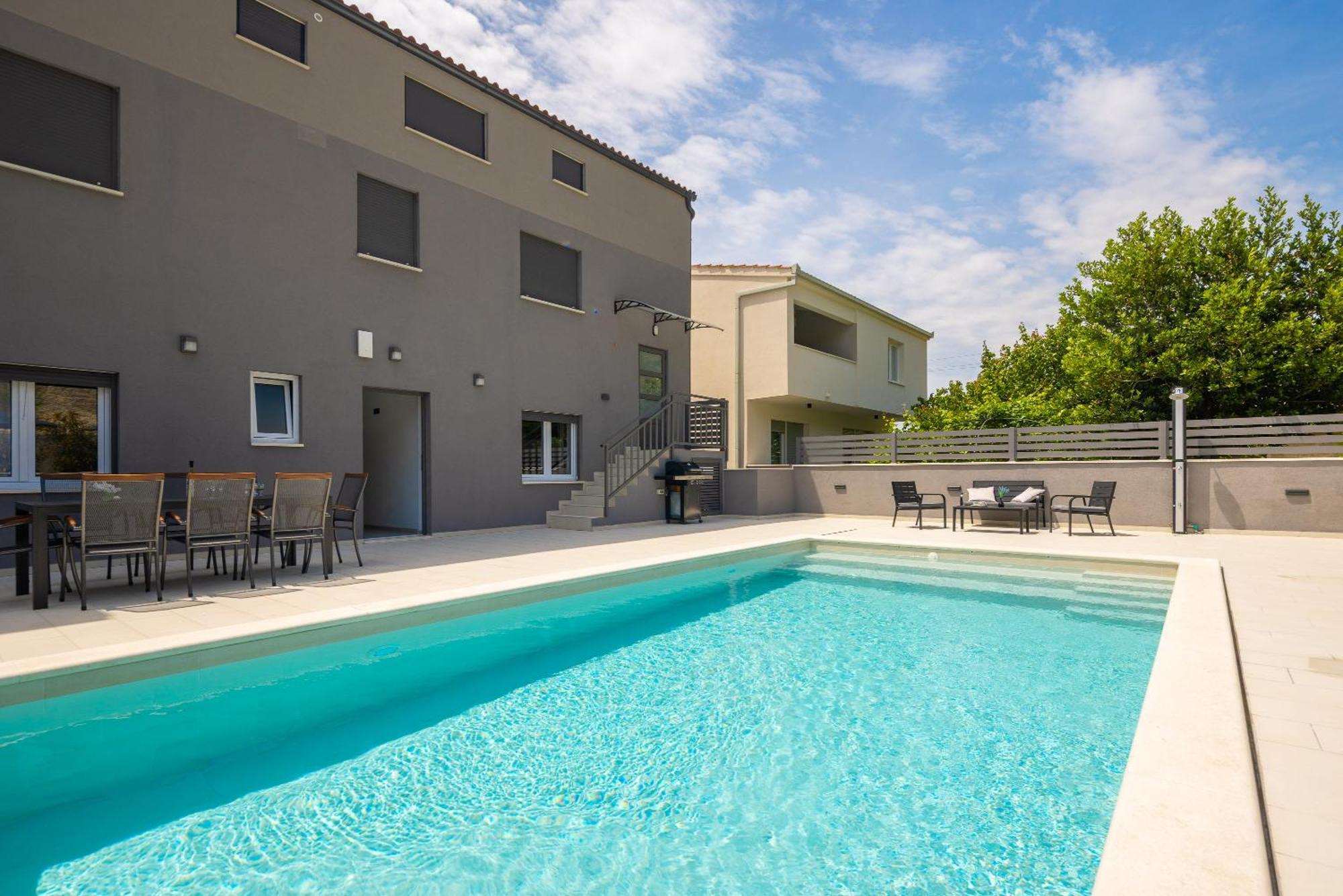 Luxury Apartment Lorena - Private Heated Pool - Есенице Экстерьер фото